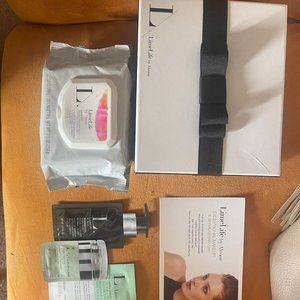 LimeLight by Alcone Make-Off Makeup Wipes Pack with free samples & box  (29)